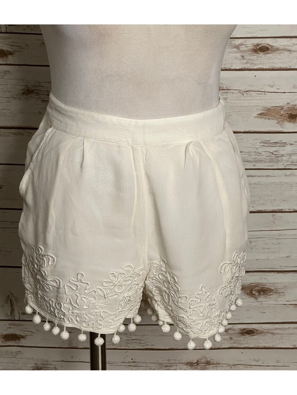 TopShop ivory embroidered pom-pom shorts Size 8 cottagecore fairy coquette boho